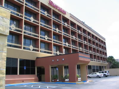 13_Sheraton_Safari_exterior_wall.jpg