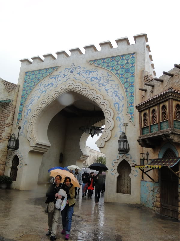 Day 8: First Day at Tokyo DisneySea - Disney Travel Babble