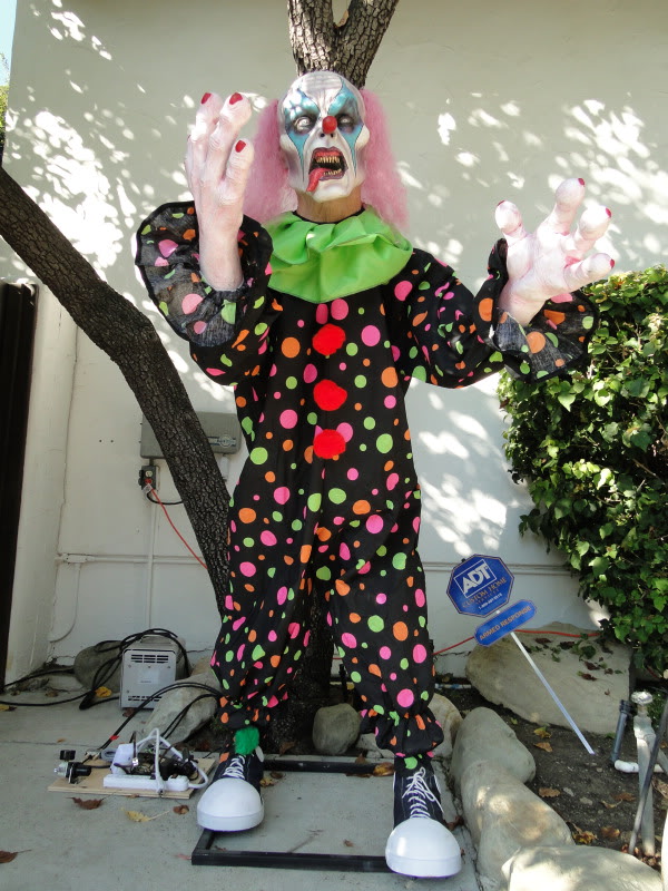 Halloween 2011 at Dick Van Dyke's House: The Biggest Yet! - Disney ...