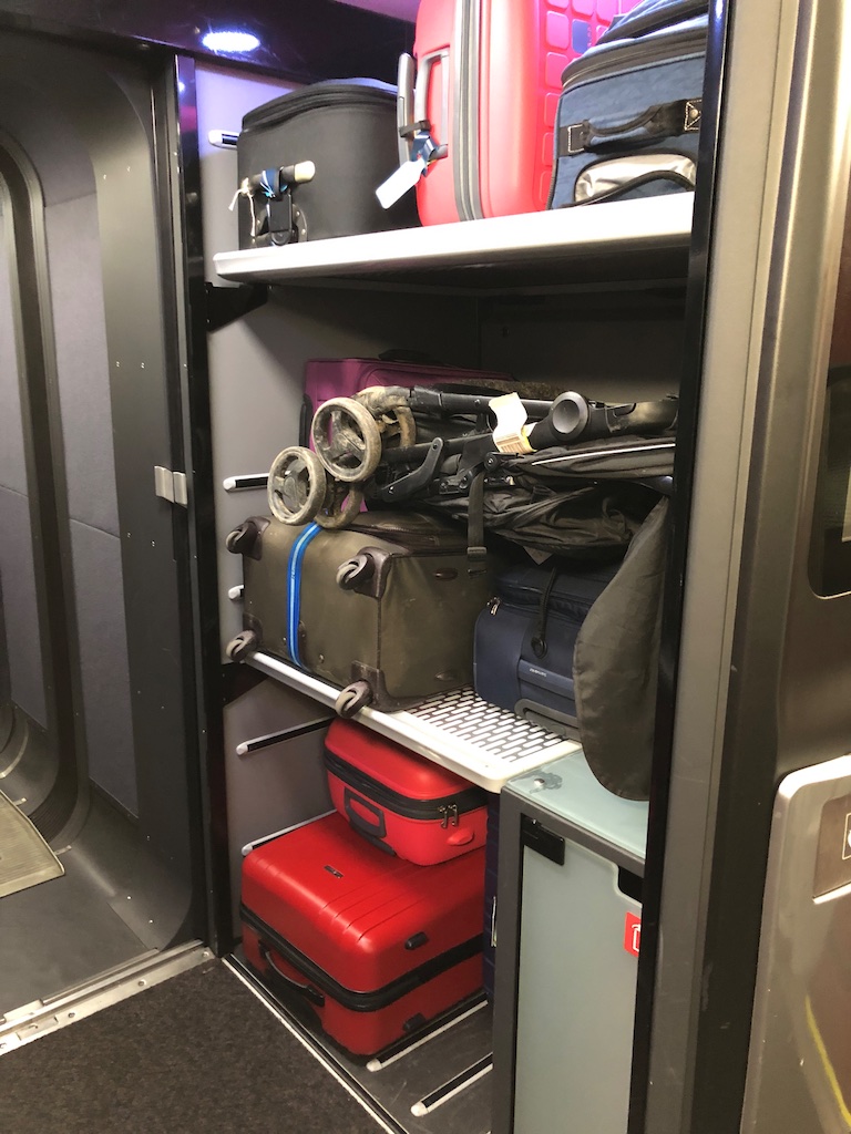 eurostar luggage space