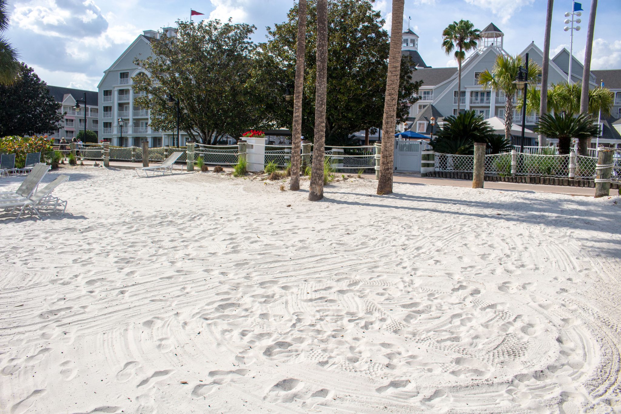 Crescent Cove Yacht & Beach Club • Fairytale Weddings Guide